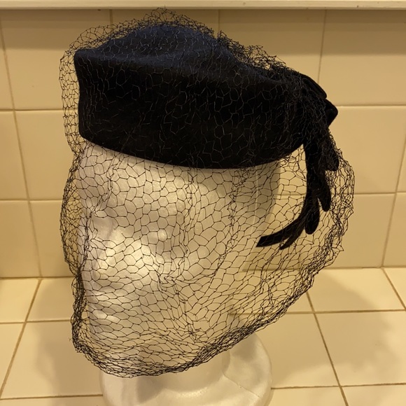 Vintage Betty Co Ed Pillbox hat for collection - Picture 4 of 10